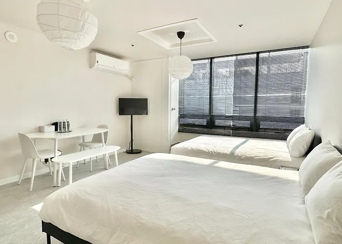 Oreo Chacha - 1 Min Walk To Hongdae Station - Free Luggage Storage 아파트 서울특별시