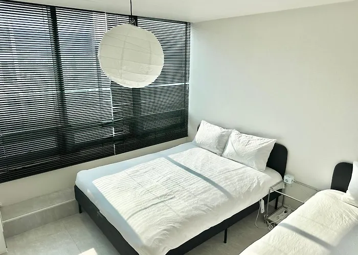 Oreo Chacha - 1 Min Walk To Hongdae Station - Free Luggage Storage 아파트 *