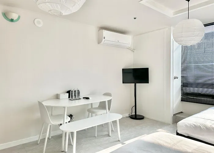 Appartement Oreo Chacha - 1 Min Walk To Hongdae Station - Free Luggage Storage Seoel